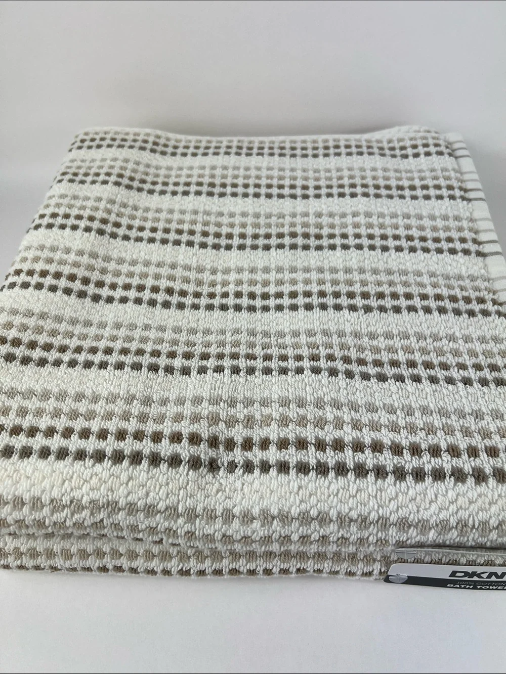 DKNY Bath Towels Cream & Taupe Waffle Weave Dots Soft 100% Cotton 2 Pc NEW